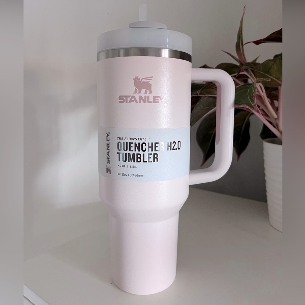 NEW Rose Quartz Stanley H2.0 FlowState 40oz. Insulated Tumbler, w/silicone boot